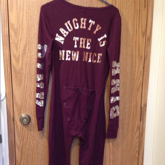 Rare VS Pink Bling Sequin Holiday Onsie Naughty - Picture 8 of 16